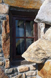 Carver Group, Custom Home Builder using extensive rock features on homes